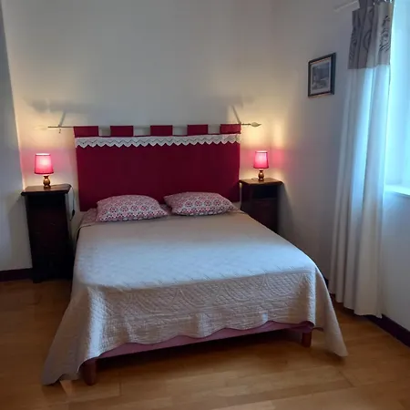 Les Cigales Bed & Breakfast Charols Exterior photo
